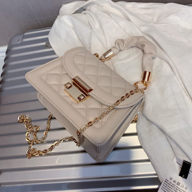 ladies chain messenger bag