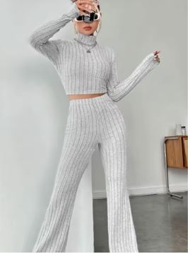 Stand Collar Navel T-shirt and Trumpet pants