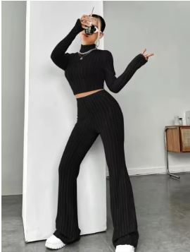 Stand Collar Navel T-shirt and Trumpet pants